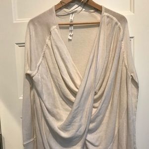 EUC Lululemon sweater:size 10